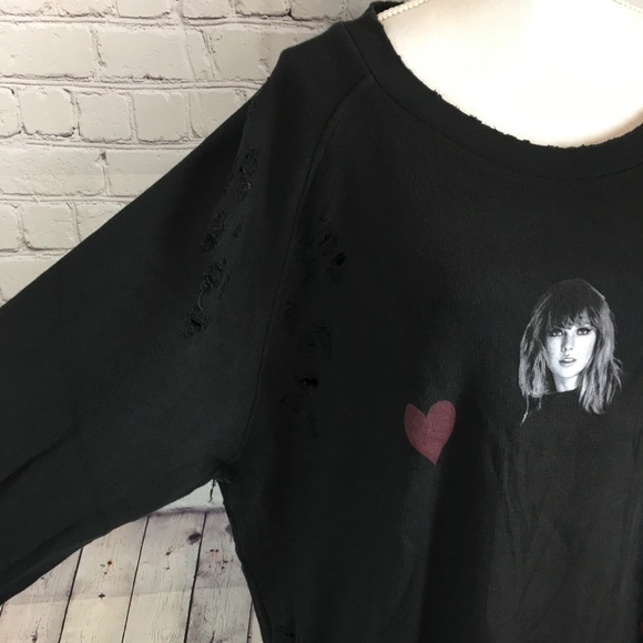 🌺SOLD🌺Taylor Swift distressed oversized - Picture 2 of 5